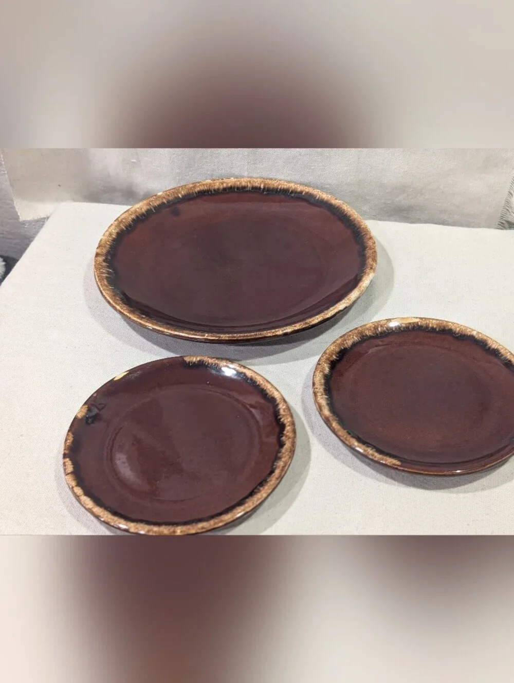 Vintage Hull pottery set of 3 plates brown glaze MCM 60s 70s Retro Grannycore